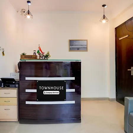 Super Townhouse Sector 53 Golf Course Road Apartment Gurgaon Exterior photo