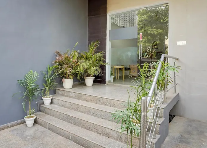 Super Townhouse Sector 53 Golf Course Road