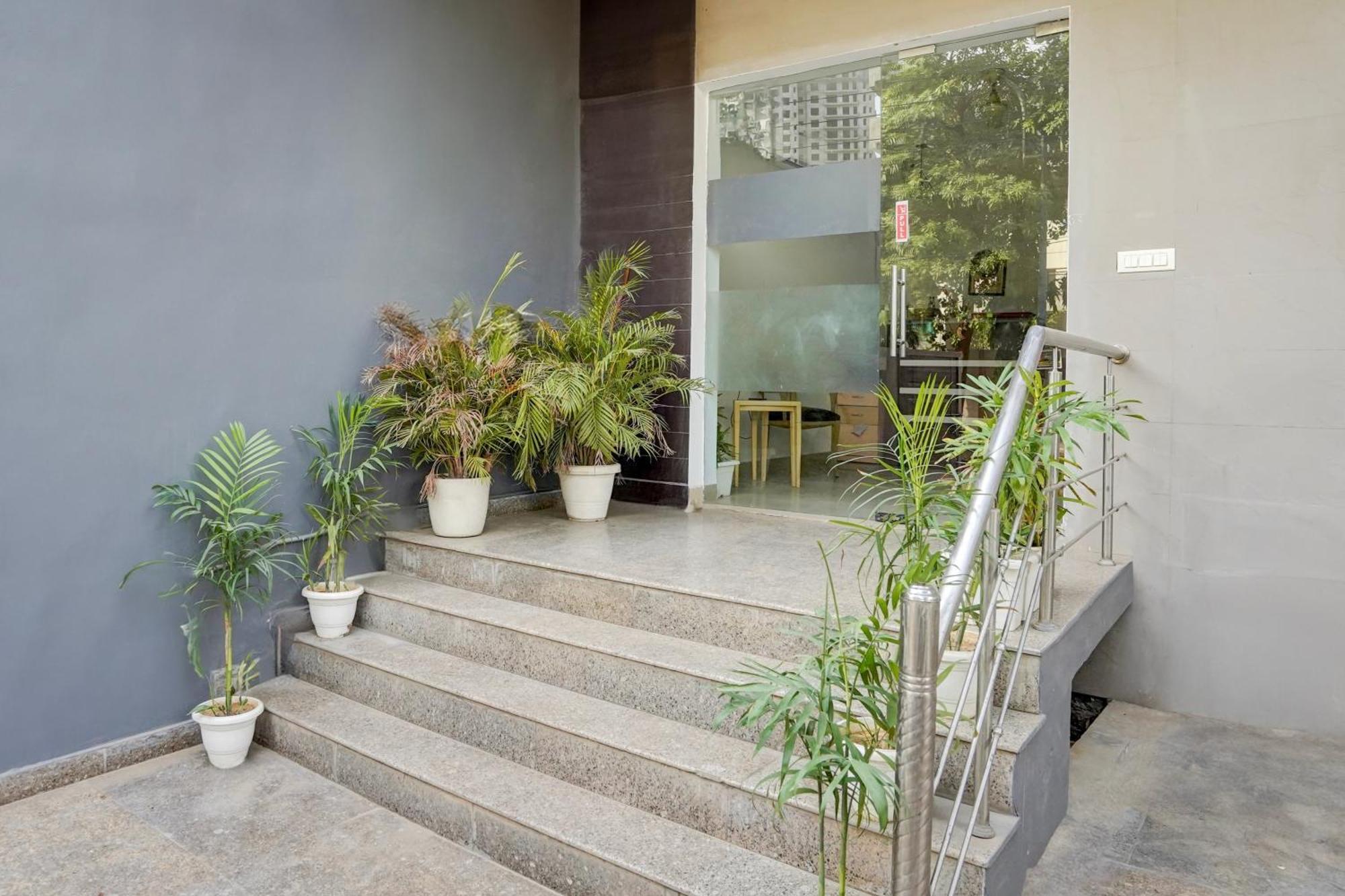 Apartment Super Townhouse Sector 53 Golf Course Road *