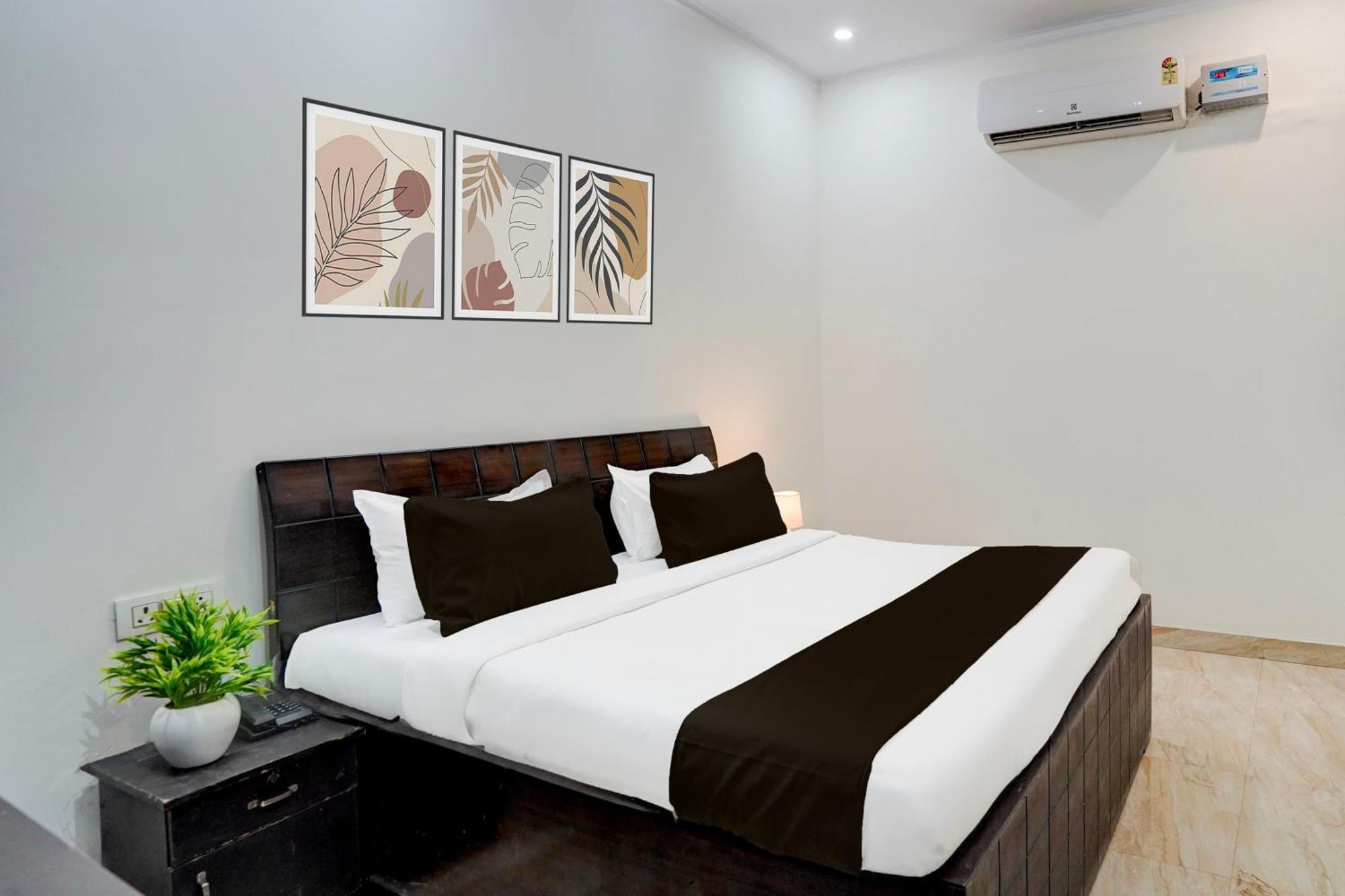 Super Townhouse Sector 53 Golf Course Road *